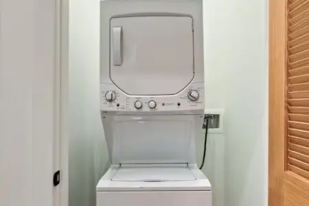 iyem5pzmipv94cmhoyk3.jpg