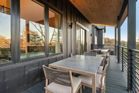 hh2ra0zc00wd1wcg95m2