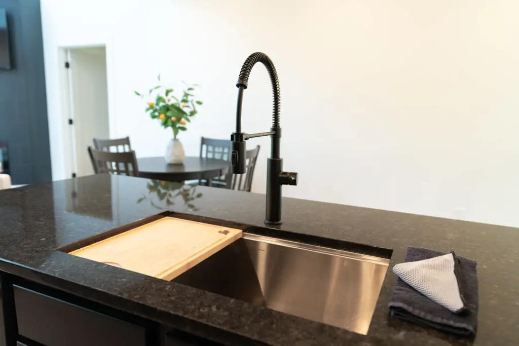 ox5fqkavpcquzfueqqy1